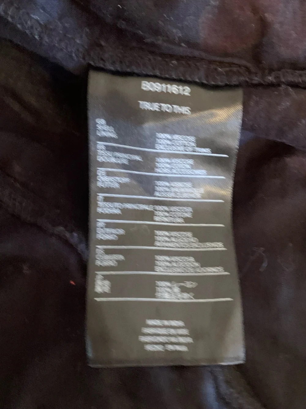 NWT Volcom Black Floral Smocked-Waist Shorts - Picture 9 of 10